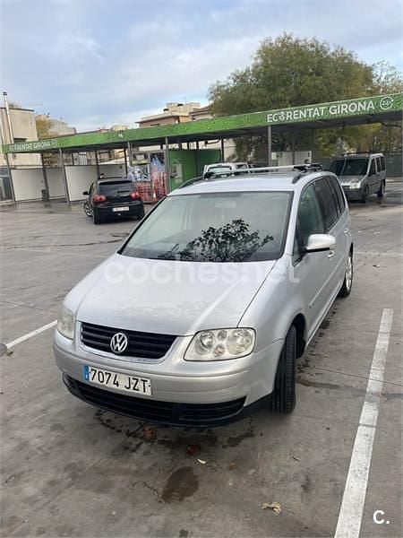 Usado VW Touran Trendline 105 CV (77 kW) 2005 Gris / plata Monovolumen