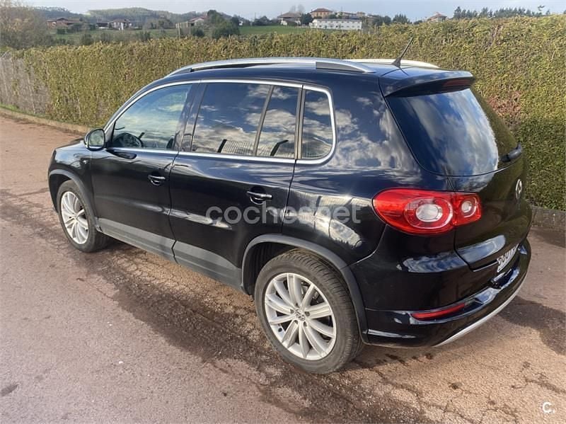 Usado VW Tiguan R-line 140 CV (102 kW) 2008 Negro SUV