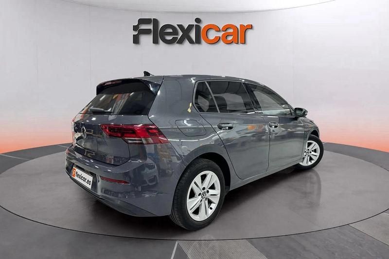 Usado VW Golf VIII Life 110 CV (80 kW) 2023 Gris Berlina