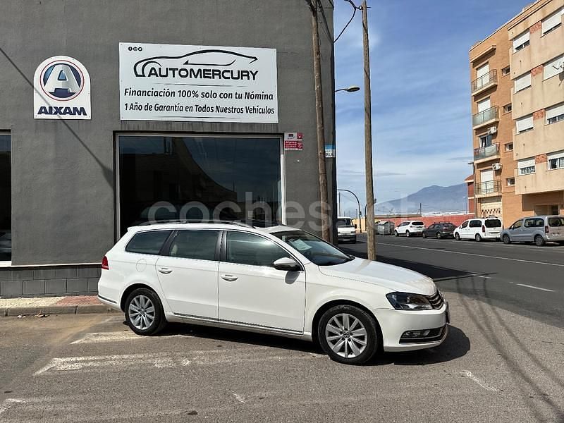 Usado VW Passat 105 CV (77 kW) 2012 Blanco Familiar
