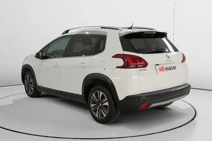Usado Peugeot 2008 Allure 110 CV (80 kW) 2018 SUV