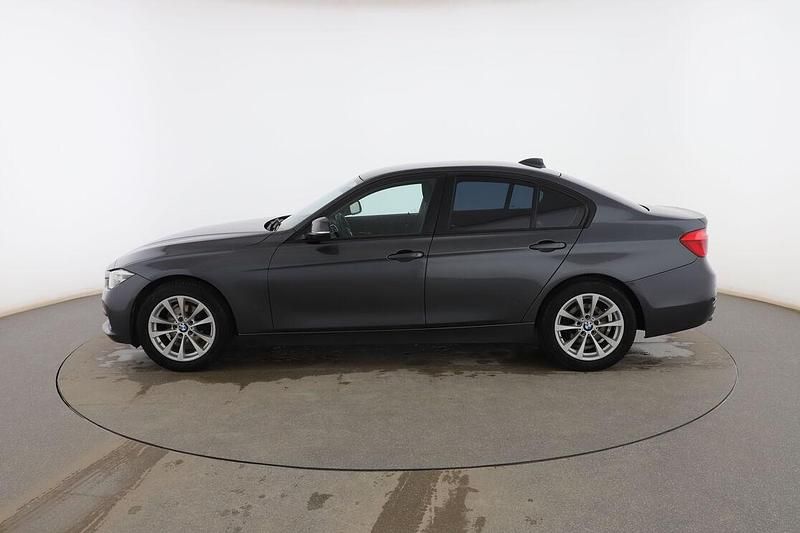 Usado BMW 318 Sport Line 150 CV (110 kW) 2018 Gris Berlina