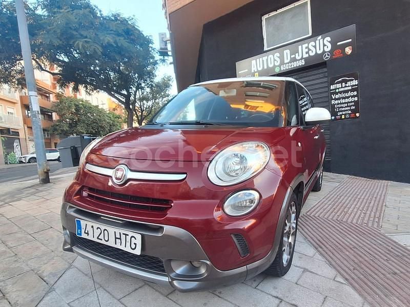 Usado Fiat 500L Living 85 CV (62 kW) 2014 Granate Monovolumen