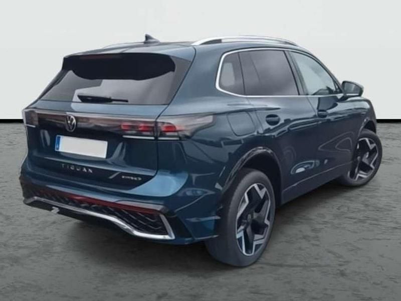 Usado VW Tiguan R-line 204 CV (150 kW) 2025 Azul SUV