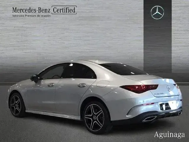 Usado Mercedes CLA250e 218 CV (160 kW) 2025 Plata hightech Coupe