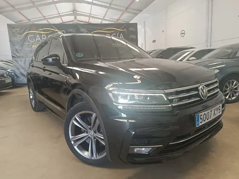 Usado VW Tiguan Allspace Sportline 190 CV (139 kW) 2019 Negro SUV