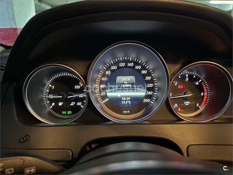Usado Mercedes C200 136 CV (100 kW) 2012 Gris / plata Familiar