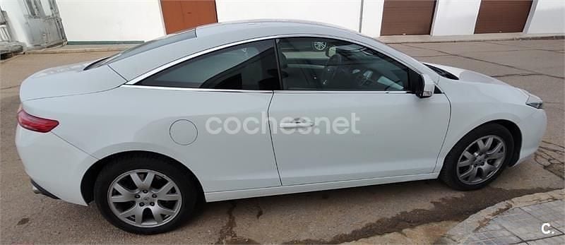 Usado Renault Laguna Coupé 150 CV (110 kW) 2010 Blanco Coupe