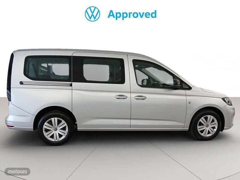 Usado VW Caddy Maxi 102 CV (75 kW) 2025 Plateado Monovolumen