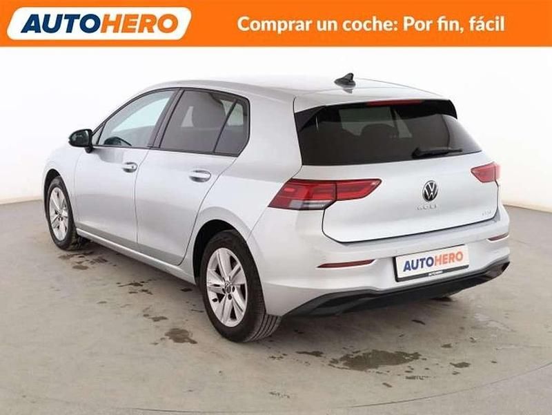 Usado VW Golf VIII Life 150 CV (110 kW) 2021 Gris Berlina