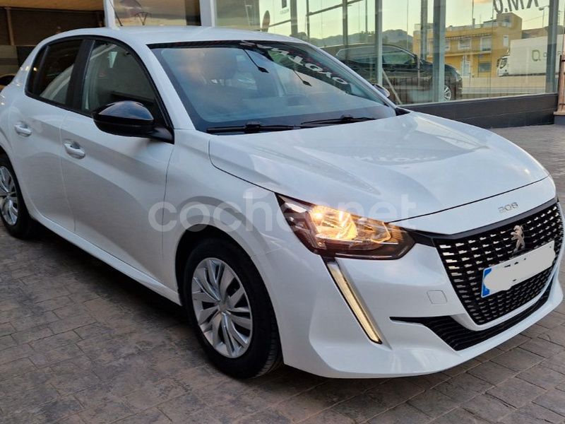 Blanco Usado 2021 Peugeot 208 Active Utilitario | 13.600 € (Precio justo) - Imagen 1/4
