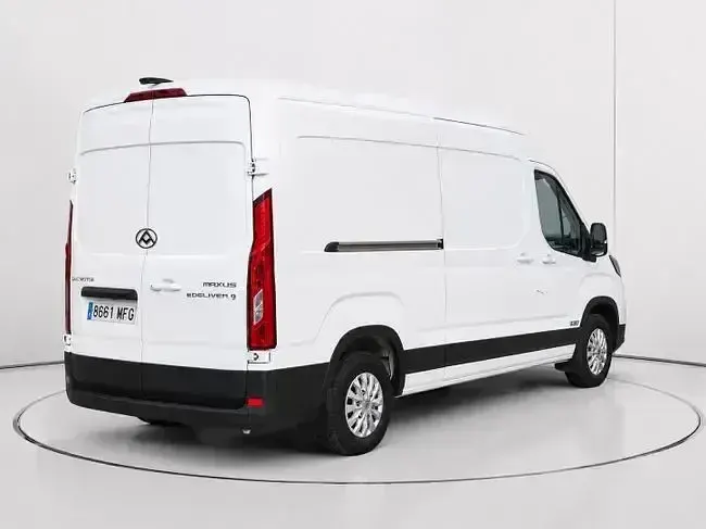 Usado Maxus eDeliver 3 150 kW (204 CV) 2023 Blanco Van