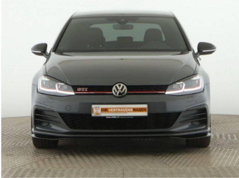 Usado VW Golf VII GTI 2019 Gris Utilitario