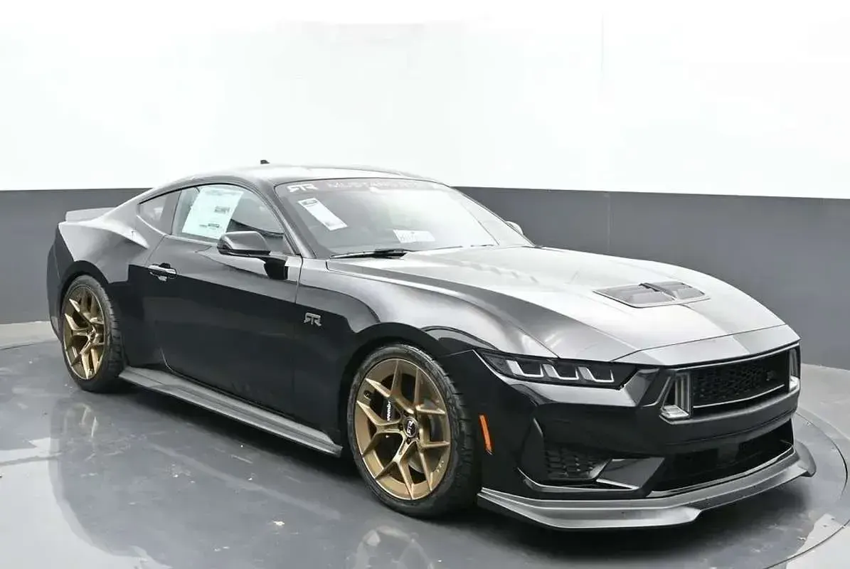 Usado Ford Mustang 810 CV (595 kW) 2024 Negro Descapotable