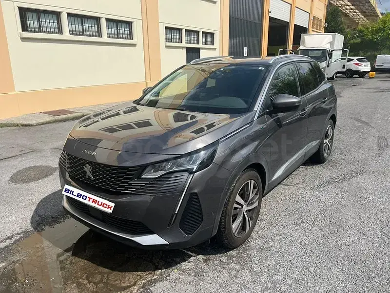 Usado Peugeot 3008 Allure 225 CV (165 kW) 2021 Gris / plata SUV