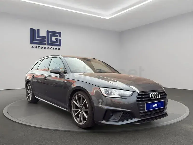 Usado Audi A4 S-Line 190 CV (139 kW) 2019 Gris / plata Familiar