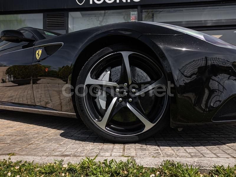 Usado Ferrari FF 660 CV (485 kW) 2017 Negro Familiar