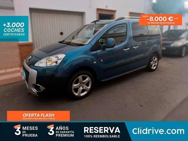 Usado Peugeot TePee Outdoor 114 CV (83 kW) 2008 Verde Van