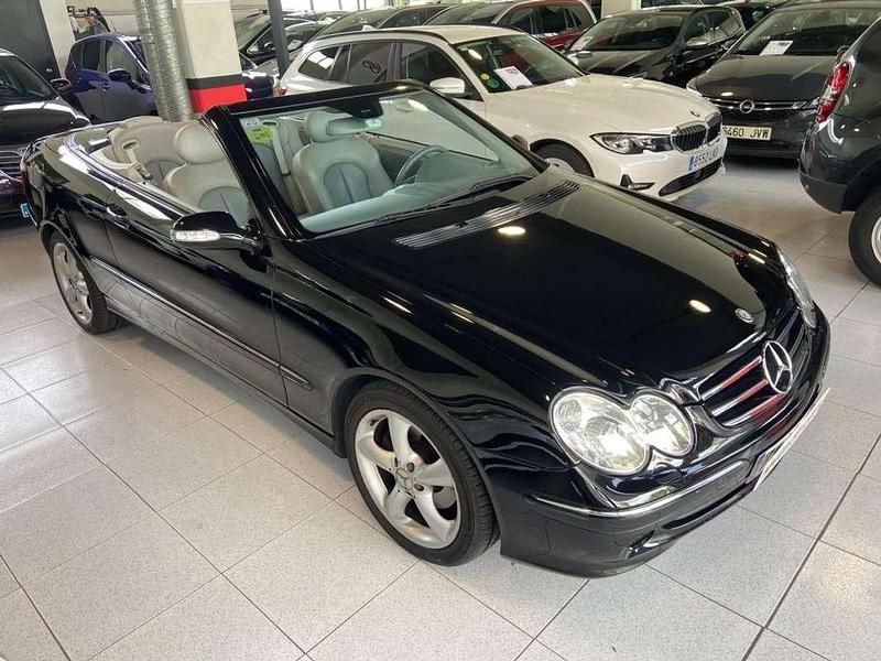 Käytetty Mercedes CLK200 Avantgarde 163 HP (119 kW) 2005 Musta Avoauto
