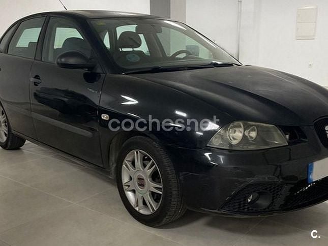 Usado Seat Ibiza Reference 75 CV (55 kW) 2006 Negro Utilitario