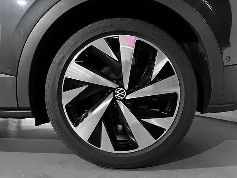 Usado VW ID.4 Pro 150 kW (204 CV) 2024 Gris SUV