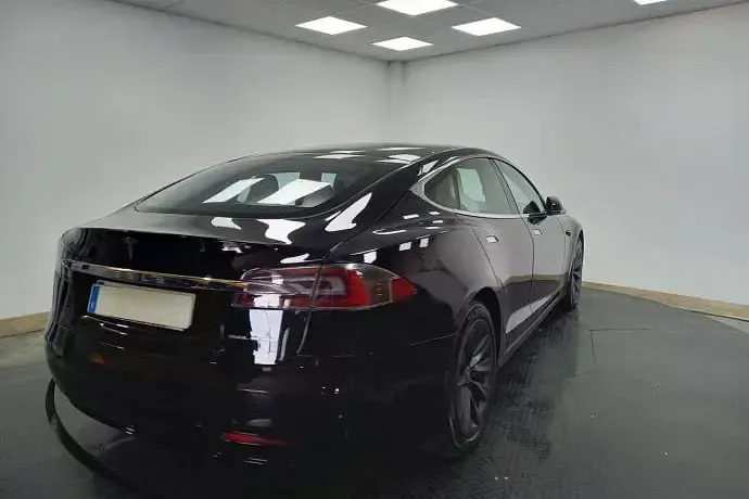 Usado Tesla Model S 386 kW (525 CV) 2019 Negro Utilitario