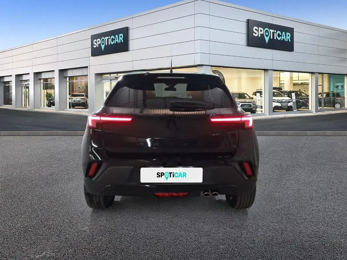 Usado Opel Mokka Edition 136 CV (100 kW) 2023 Negro SUV