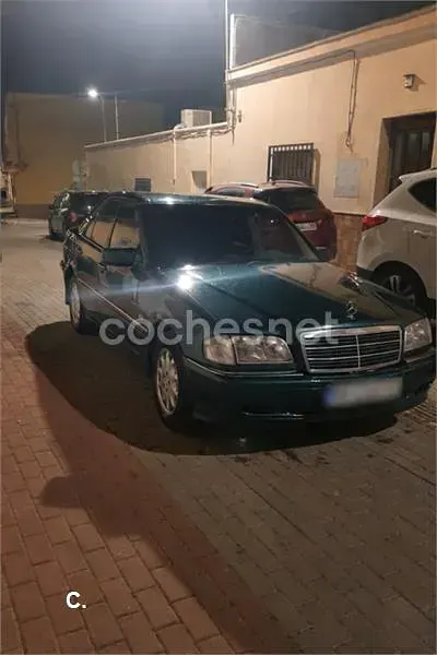 Usado Mercedes C250 Elegance 150 CV (110 kW) 1999 Verde Berlina