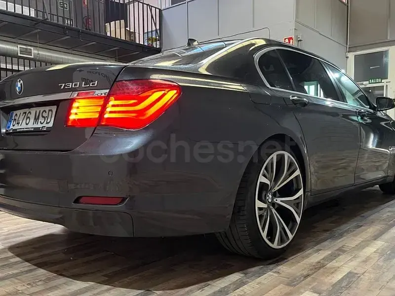 Usado BMW 730L Comfort Edition 258 CV (189 kW) 2012 Negro Berlina