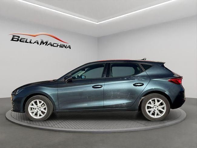 Usado Seat Leon Style 115 CV (84 kW) 2021 Gris Familiar