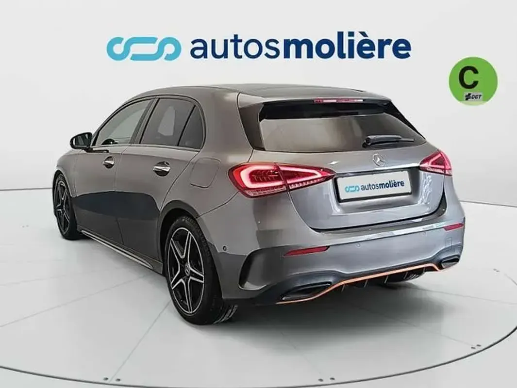 Käytetty Mercedes A180 136 HP (100 kW) 2019 Harmaa Viistoperä