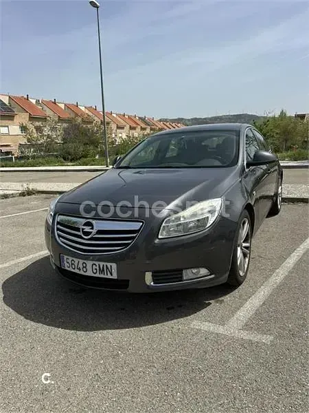 Usado Opel Insignia Sport 160 CV (117 kW) 2009 Gris / plata Berlina