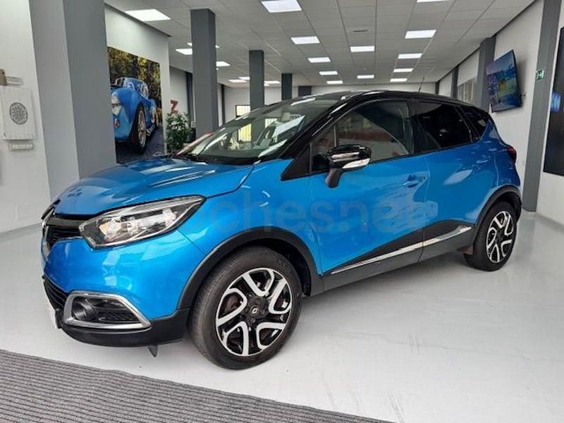 Usado Renault Captur XMOD 120 CV (88 kW) 2017 Azul SUV