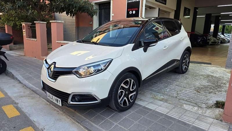 Usado Renault Captur 90 CV (66 kW) 2014 Beige SUV