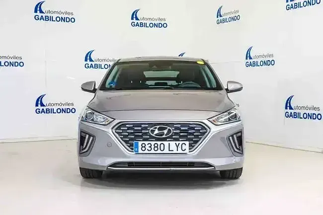 Usado Hyundai Ioniq 141 CV (103 kW) 2022 Gris Utilitario
