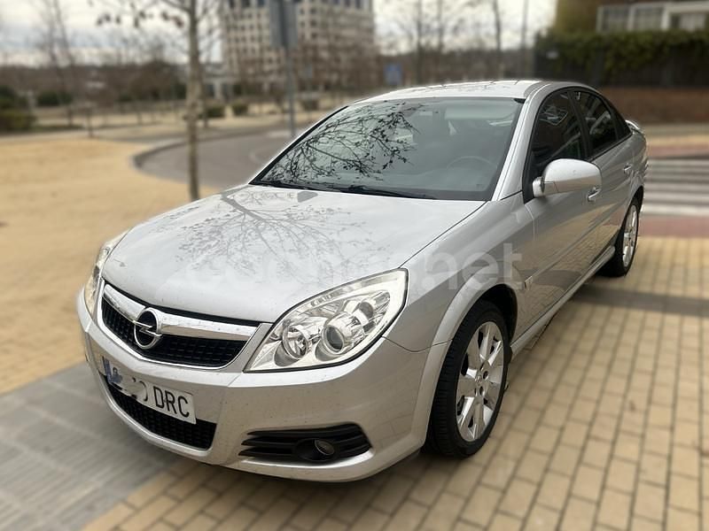 Usado Opel Vectra Cosmo 120 CV (88 kW) 2006 Gris / plata Berlina