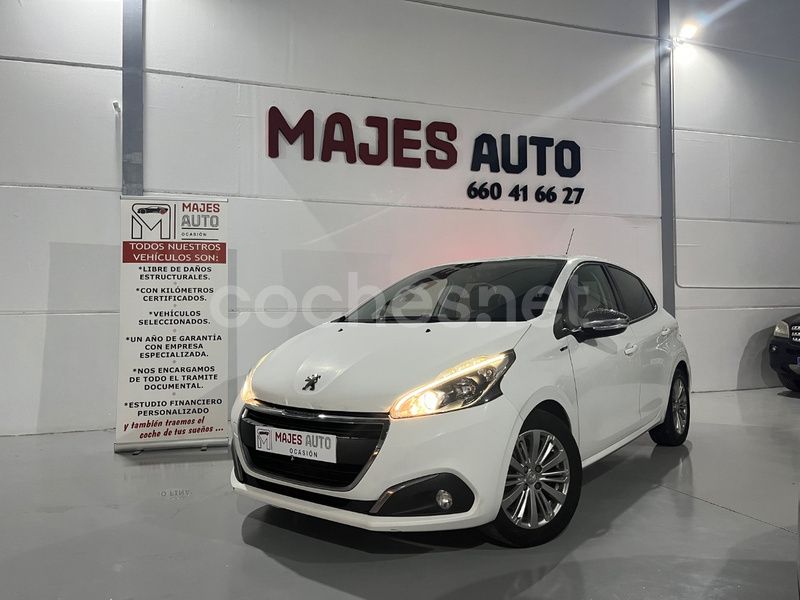 Blanco Usado 2017 Peugeot 208 Style Utilitario | 7199 € (Buen precio) - Imagen 1/4