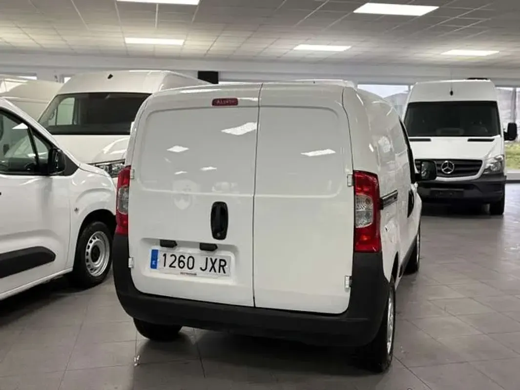 Usado Fiat Fiorino 75 CV (55 kW) 2017 Blanco Monovolumen