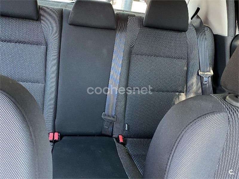 Usado Peugeot 207 68 CV (50 kW) 2013 Negro Berlina