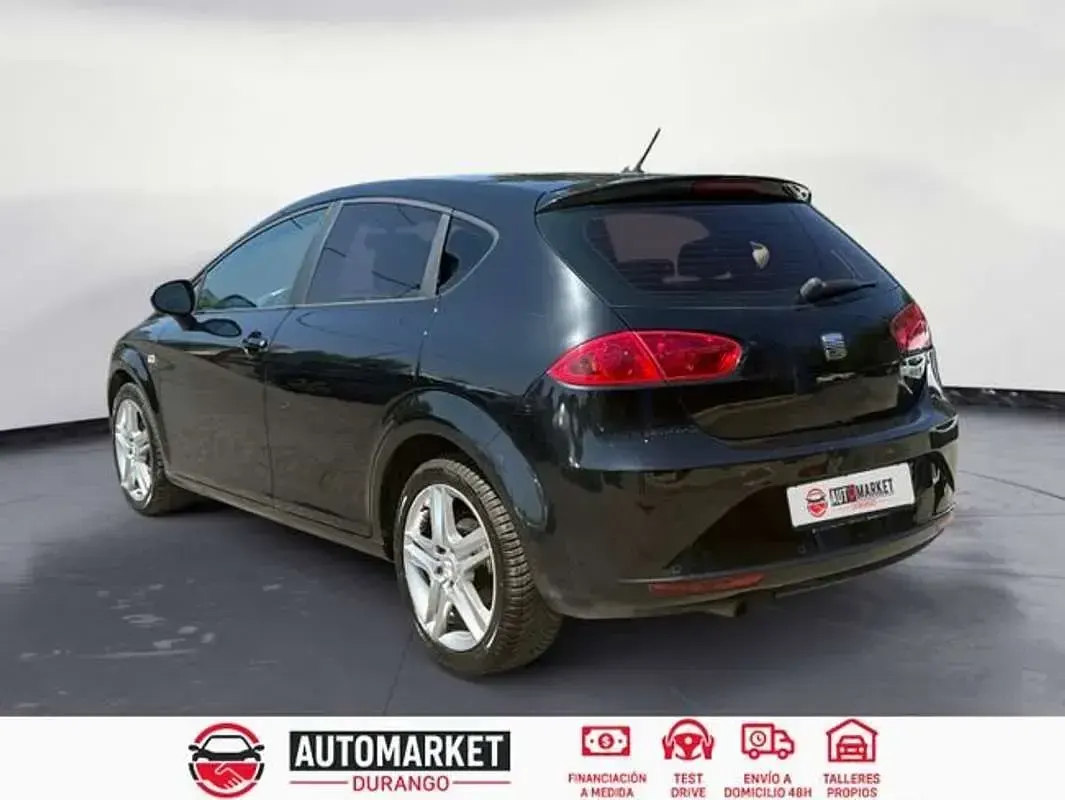 Usado Seat Leon Copa 105 CV (77 kW) 2012 Negro Utilitario