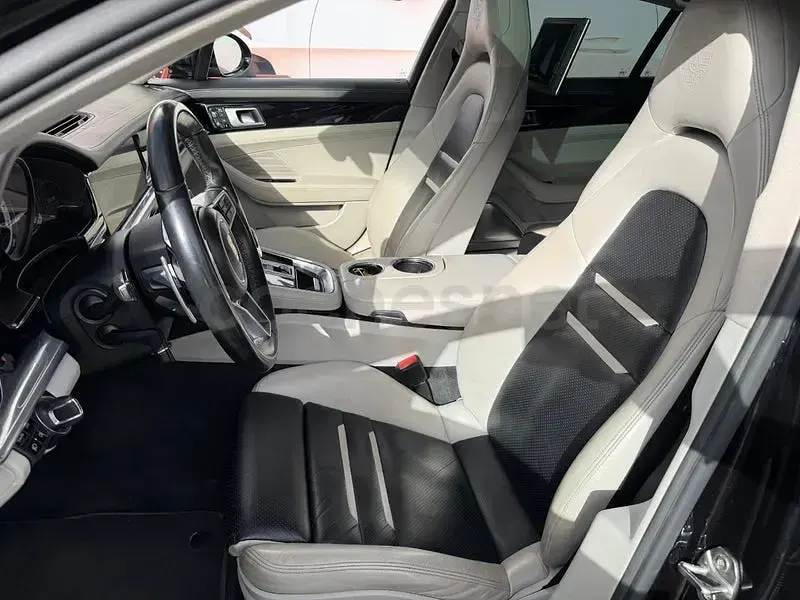Usado Porsche Panamera 4 462 CV (339 kW) 2018 Negro Berlina