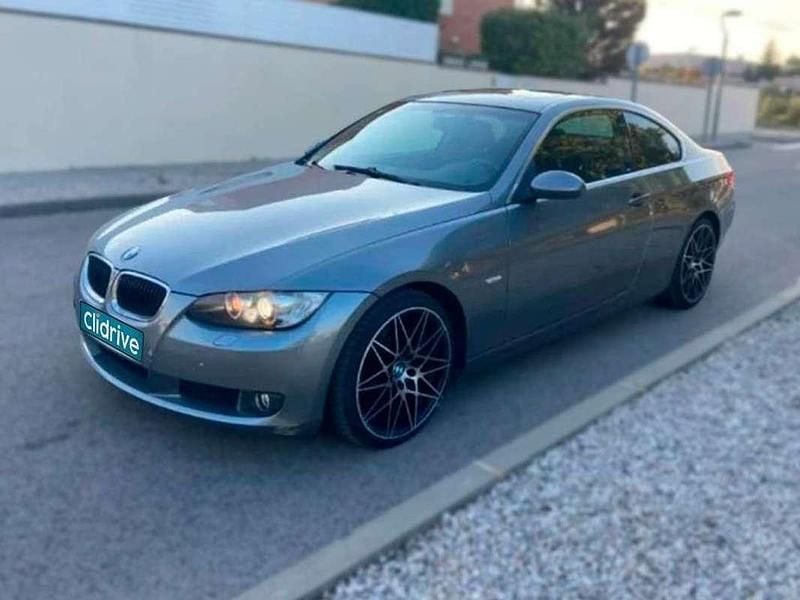 Usado BMW 320 170 CV (125 kW) 2008 Gris Berlina