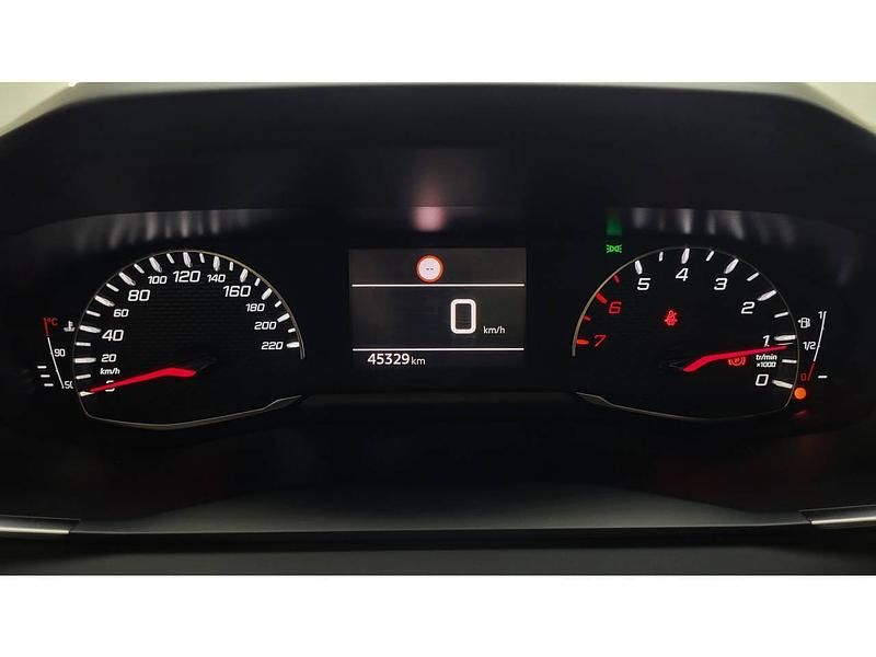 Usado Peugeot 2008 Active 102 CV (75 kW) 2023 Gris SUV