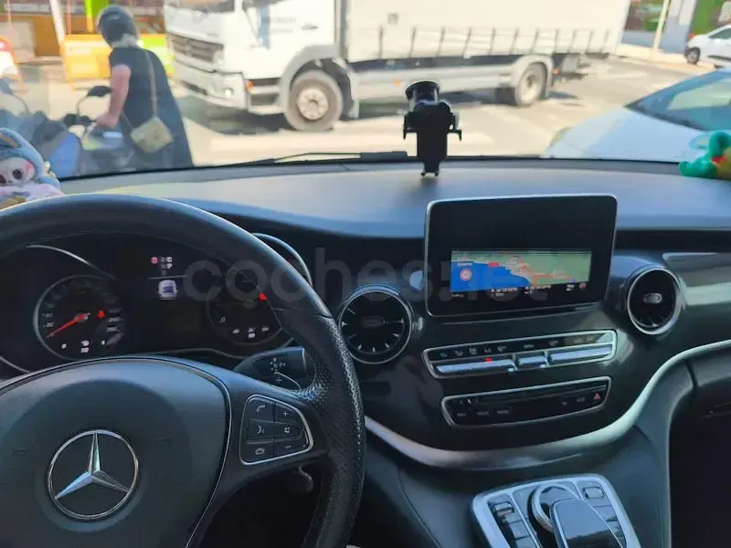 Usado Mercedes V220 Avantgarde 163 CV (119 kW) 2021 Azul Monovolumen