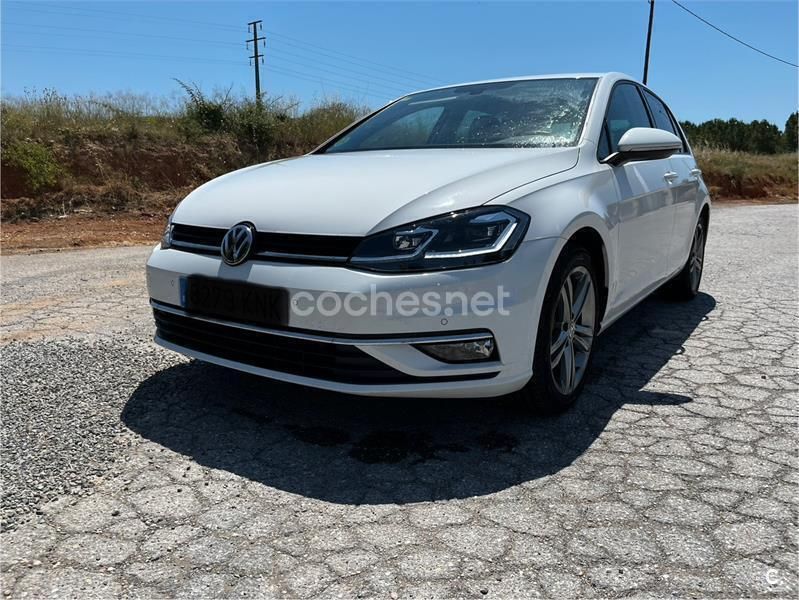 Blanco Usado 2019 VW Golf VII Sportline Berlina | 19.999 € - Imagen 1/4