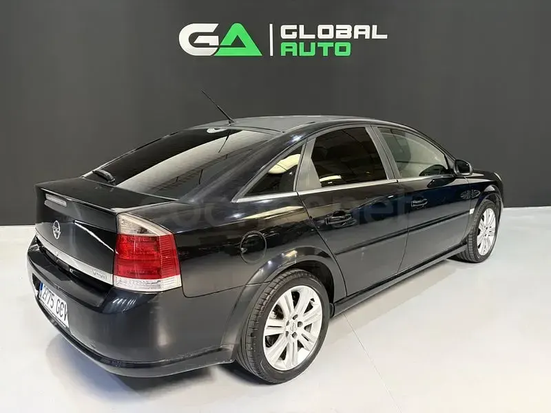 Usado Opel Vectra Elegance 150 CV (110 kW) 2008 Negro Berlina