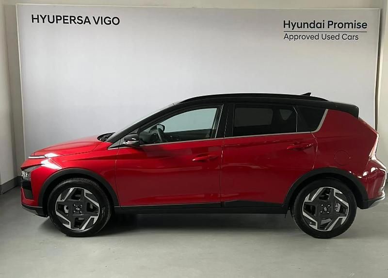 Usado Hyundai Bayon 100 CV (73 kW) 2025 Granate SUV