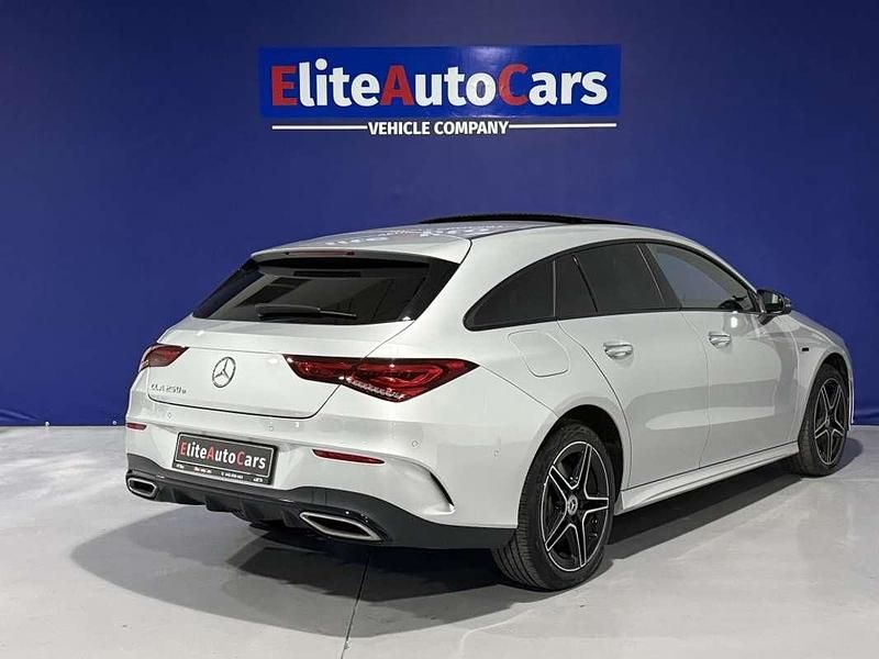 Usado Mercedes CLA250e Shooting Brake 218 CV (160 kW) 2021 Gris Familiar
