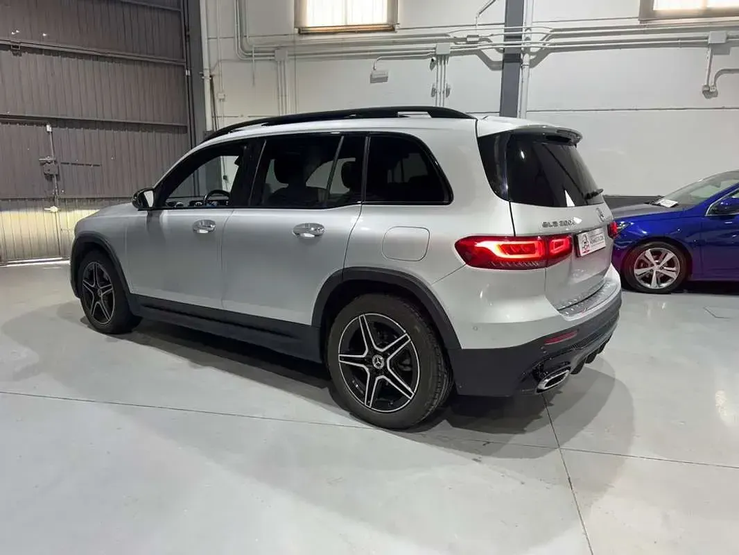 Usado Mercedes GLB200 150 CV (110 kW) 2020 Gris SUV