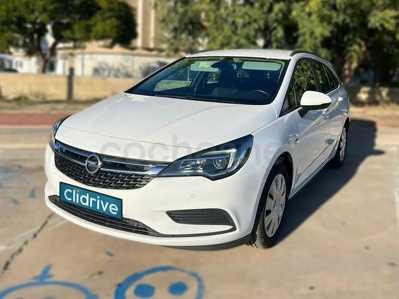 Usado Opel Astra Selective 105 CV (77 kW) 2016 Blanco Berlina